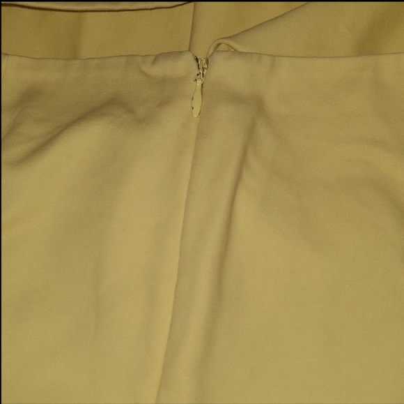 Chico's yellow capris - Picture 9 of 16